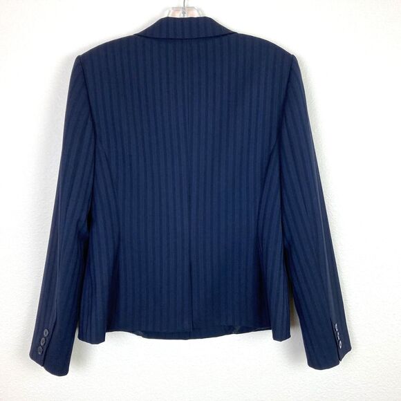 Liz Claiborne 3 Button Blazer Women's Size 10 Blue on Blue Striped Pockets - Picture 4 of 6